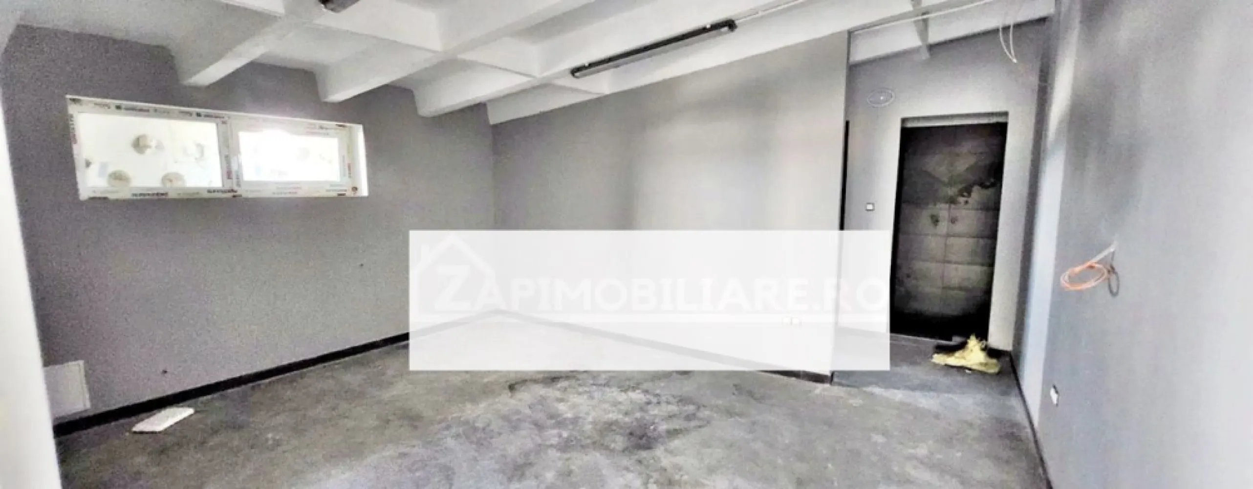 De închiriat spatiu pentru sală de fitness - De închiriat spatiu pentru sala de fitness în cartierul Mureșeni, suprafață utilă de 400 .mp, oferit de Zap Imobiliare,
Detalii:
- 2 vestiare cu dușuri, 1 saună, ,
- incalzire, geamuri termopan
- locuri de parcare,

Proprietatea se află într-o zonă cu un confort deosebit, datorită amplasării în imediata apropiere a tot ceea ce înseamnă viață modernă, și anume: mijloace de transport în comun, magazine, unități de învățământ de toate gradele, piață, parc, bănci, farmacii, s.a.
Sala se închiriază mobilată și utilată la prețul de 6 euro / mp + TVA.
-----------------------------------------------------------------------------------------------------------------------------------------
Comisionul perceput este de 50% din valoarea primei chirii.Și se percepe o singură dată!
Acest anunț nu corespunde cerințelor tale? Sună la numărul afișat în anunț și unul dintre agenții noștri te va ajuta cu alte oferte personalizate în funcție de cerințele tale.