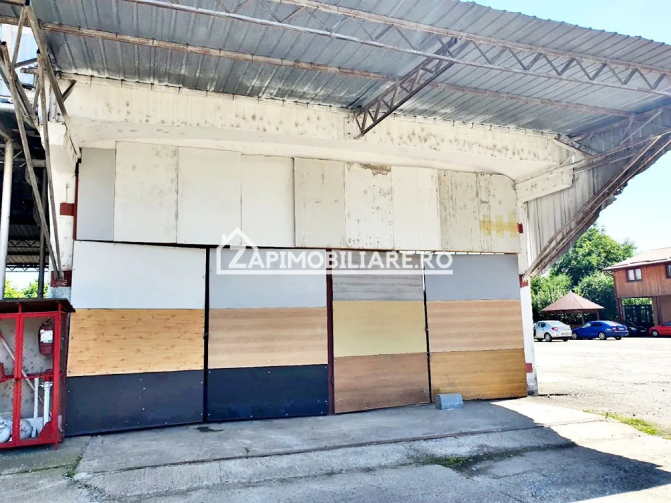 Spatii de depozitare si servise la parter,106 mp.80mp,36mp - De închiriat 3 spatii la parter in Sangeorgiu de Mures cu o suprafața utila de 106 mp + parcare privată la prețul de 300 euro + tva oferit de Zap Imobiliar
-dimensiuni 18x 6 x 4,5 m inaltimea
contact 0774048706 Bogdan
Spatiul se inchiriază la pretul de 300 euro + tva
-disponibil si spatiu de 80 mp cu dimensiunea de 20 x 4 m la pretul de 300 euro si 3 spatii 40 mp. cu dimensiunea de 9 x 4 m. la pretul de 130 euro + tva
Contact 0774048706 Bogdan
Comisionul perceput este de 50% din valoarea primei chirii.Și se percepe o singură dată!
Acest anunț nu corespunde cerințelor tale? Sună la numărul afișat în anunț și unul dintre agenții noștri te va ajuta cu alte oferte personalizate în funcție de cerințele tale.