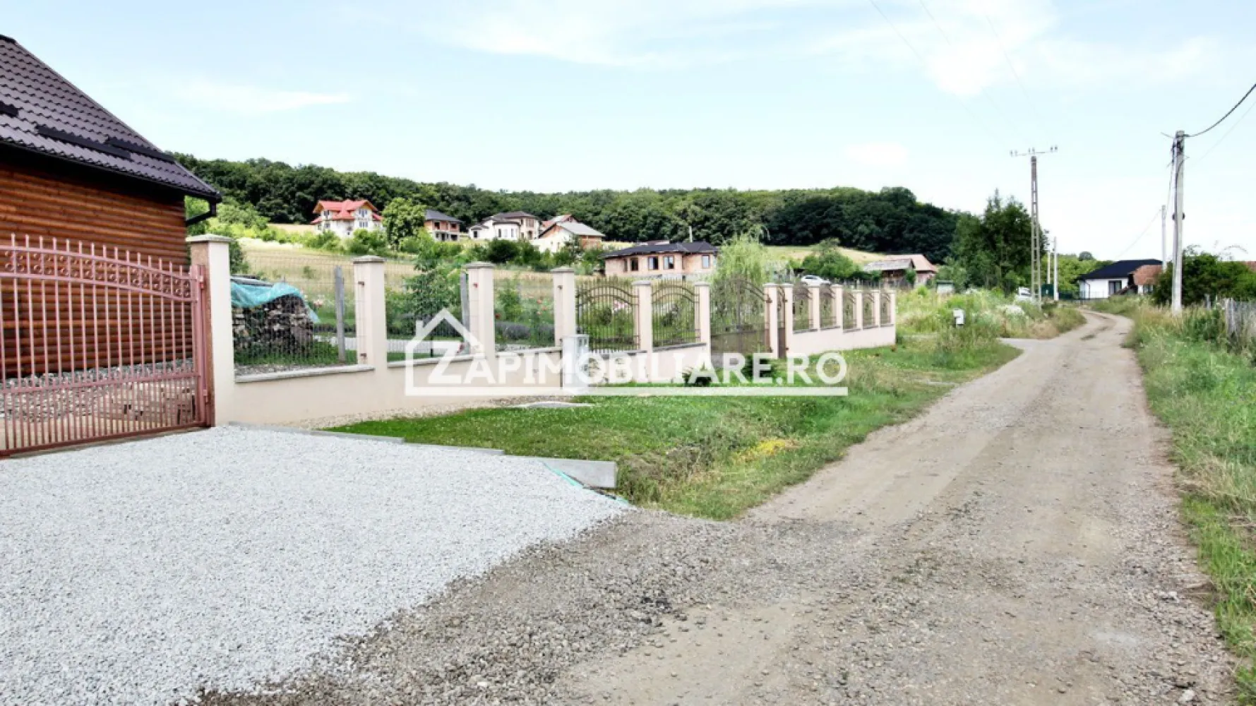 Teren 9.600 mp.17 euro mp deschidere la drum 200 m. - De vănzare 9.600 mp.teren in Herghelia cu deschidere la drum de 200 m 
- apa si curentul langa teren
Contact 0774048706 Bogdan
Terenul.se vinde la prețul de 17 euro mp negociabil Comisionul este ZERO!
Contact 0774048706 Bogdan
Dacă vă place această ofertă - sau pentru alte informații sunați la numărul de contact din anunț! 0774048706 Bogdan
Compania Zap Imobiliare vă pune la dispoziție toate informațiile, actele și documentele necesare alături de asistență și consiliere permanentă până la finalizarea achiziției imobiliare