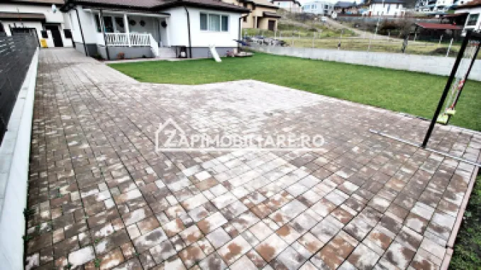 Casa 4 camere, 2 băi,141 mp,555 mp teren,cartier Răsăritului