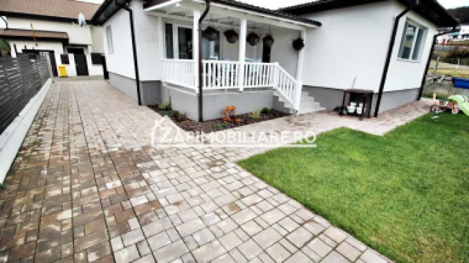 Casa 4 camere, 2 băi,141 mp,555 mp teren,cartier Răsăritului