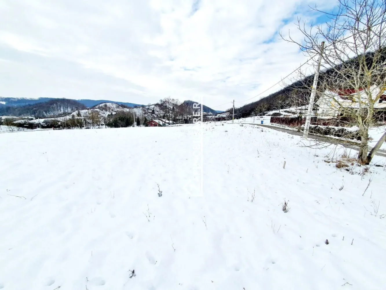 Teren intravilan 1.500 mp. Corunca Valea Iubirii 65 euro mp - De vănzare 1.500 mp.teren intravilan cu puz aprobat in Corunca zona Valea Iubirii cu utilitati langă teren si drum asfaltat
Contact 0774048706 Bogdan
Terenul de 1.500 mp.se vinde la prețul de 97.500 Euro negociabil Comisionul este ZERO!
Contact 0774048706 Bogdan
Dacă vă place această ofertă - sau pentru alte informații sunați la numărul de contact din anunț! 0774048706 Bogdan
Compania Zap Imobiliare vă pune la dispoziție toate informațiile, actele și documentele necesare alături de asistență și consiliere permanentă până la finalizarea achiziției imobiliare.