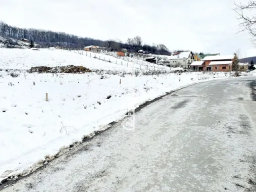 Teren intravilan 1.500 mp. Corunca Valea Iubirii 65 euro mp