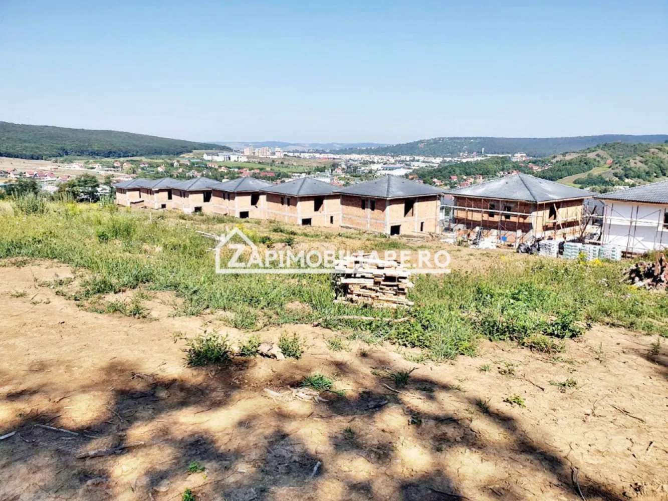 Teren intravilan 702 mp. Corunca - De vănzare 702 mp.teren intravilan in Corunca zona Rezidentială cu utilitati langă teren
Contact 0774048706 Bogdan
Terenul de 702 mp.se vinde la prețul de 68.000 Euro negociabil Comisionul este ZERO!
Contact 0774048706 Bogdan
Dacă vă place această ofertă - sau pentru alte informații sunați la numărul de contact din anunț! 0774048706 Bogdan
Compania Zap Imobiliare vă pune la dispoziție toate informațiile, actele și documentele necesare alături de asistență și consiliere permanentă până la finalizarea achiziției imobiliare.