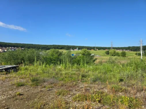 Teren 6.400 mp. cu deschidere de 58 m la E 60