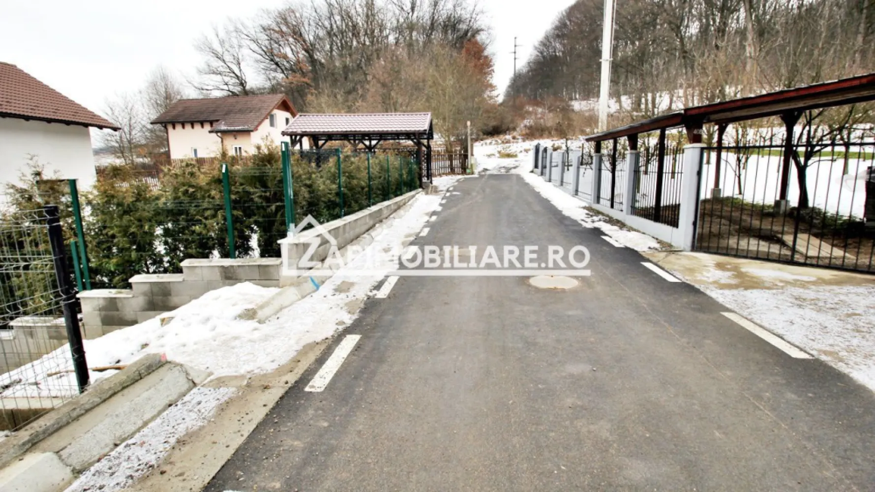 Teren 800 mp. 36 euro mp.Corunca zona Toyota - De vănzare 800 mp.teren intravilan in Corunca zona Toyota cu utilitati langă teren
Contact 0774048706 Bogdan
Terenul de 800 mp.se vinde la prețul de 29.000 Euro negociabil Comisionul este ZERO!
Contact 0774048706 Bogdan
Dacă vă place această ofertă - sau pentru alte informații sunați la numărul de contact din anunț! 0774048706 Bogdan
Compania Zap Imobiliare vă pune la dispoziție toate informațiile, actele și documentele necesare alături de asistență și consiliere permanentă până la finalizarea achiziției imobiliare.