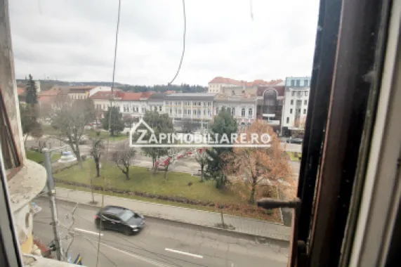 Spatiu de birou 2 camere ,1 baie, zona Centrală
