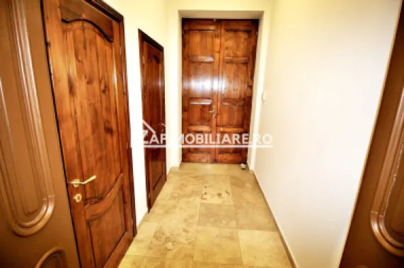 Spatiu de birou 2 camere ,1 baie, zona Centrală
