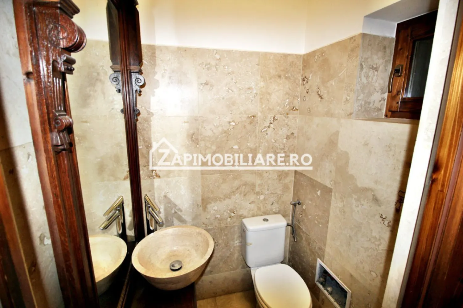 Spatiu de birou 2 camere ,1 baie, zona Centrală - Contact 0774048706 Bogdan
De inchiriat spațiu de birou sau apartamen in zona Centrală Piata Trandafirilor cu suprafata utilă de 45 mp complet renovat, situat la etajul 2,
Detalii:
- centrală termică, calorifere,
- 1 baie cu duș 
- 2 camere
- 1 mini bucătărie
- comlet renovat
- sistem de supraveghere
- alarmă,
- usi din lemn stratificat
Spațiul se inchiriază la prețul 500 euro .Comision 50% din prima chirie 
-----------------------------------------------------------------------------------------------------------------------------------------
Contact 0774048706 Bogdan
Acest anunț nu corespunde cerințelor tale? Sună la numărul afișat în anunț și unul dintre agenții noștri te va ajuta cu alte oferte personalizate în funcție de cerințele tale.