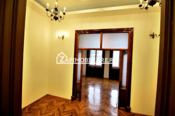 Spatiu de birou 2 camere ,1 baie, zona Centrală