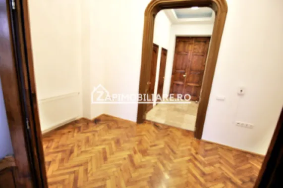 Spatiu de birou 2 camere ,1 baie, zona Centrală