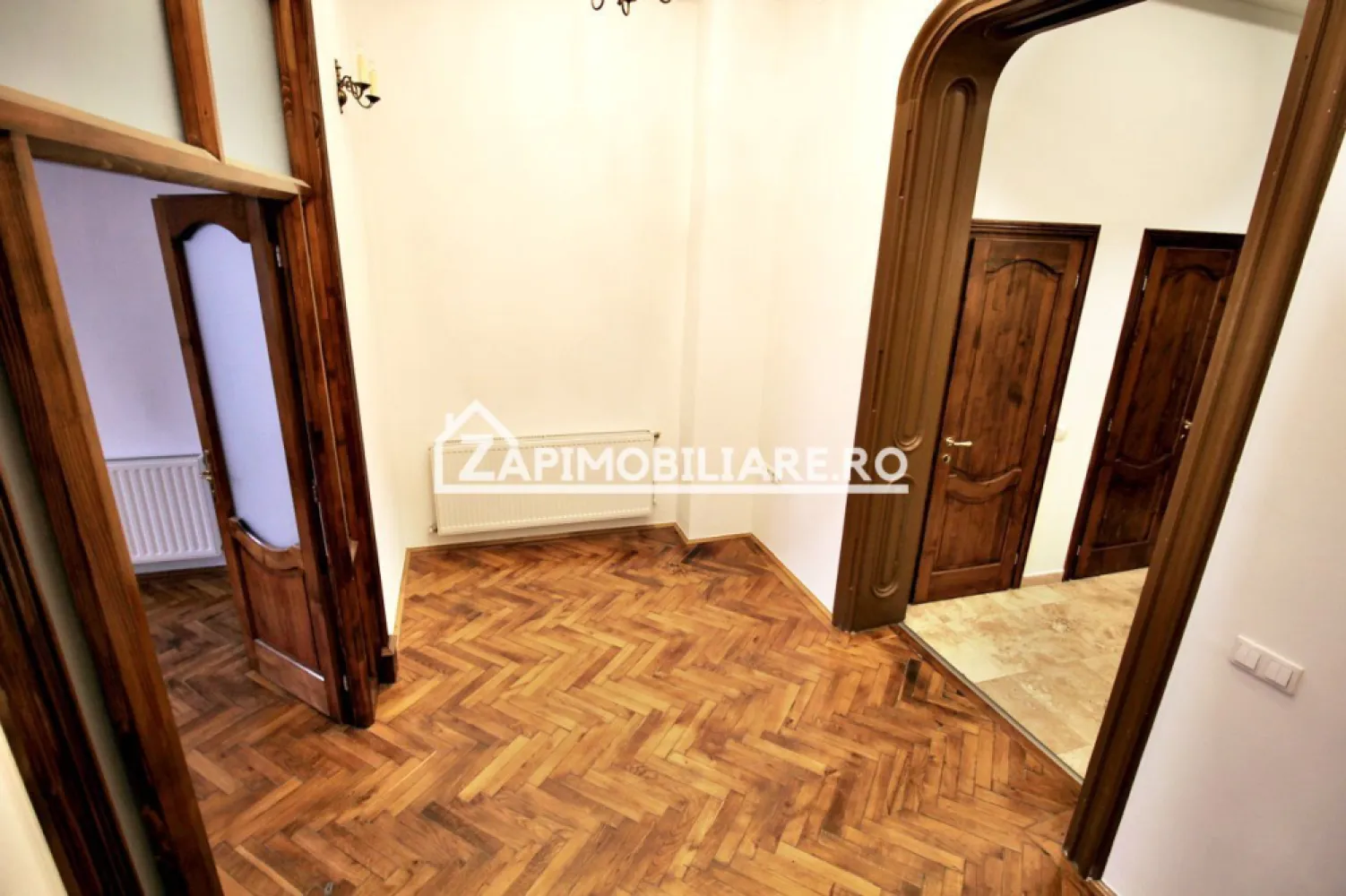 Spatiu de birou 2 camere ,1 baie, zona Centrală