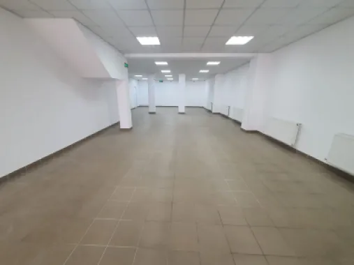 Spatiu comercial 300mp utili+parcari zona Gara Mică 5 eur mp