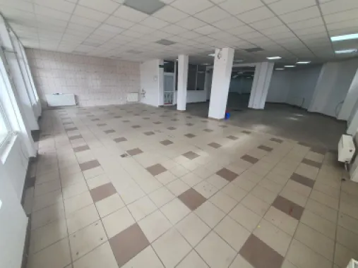 Spatiu comercial 300mp utili+parcari zona Gara Mică 5 eur mp