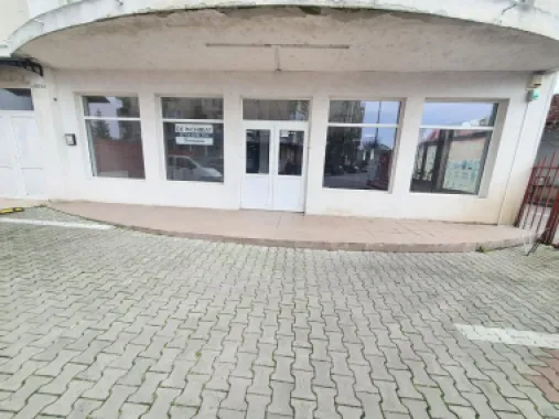 Spatiu comercial 300mp utili+parcari zona Gara Mică 5 eur mp
