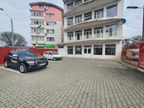 Spatiu comercial 300mp utili+parcari zona Gara Mică 5 eur mp