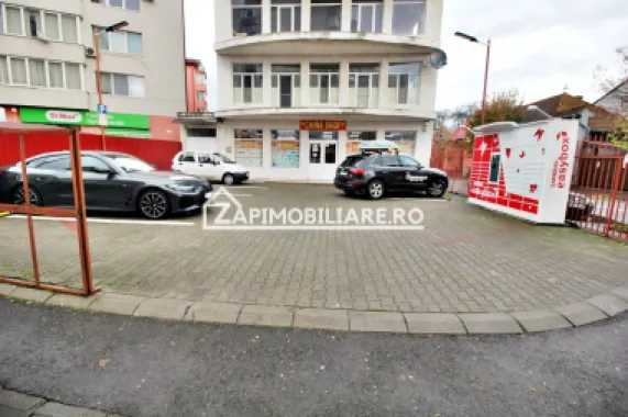 Spatiu comercial 300mp utili+parcari zona Gara Mică 5 eur mp