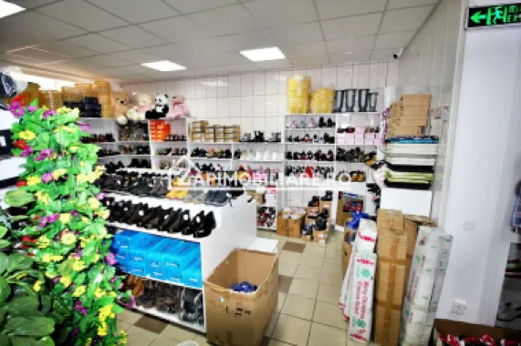 Spatiu comercial 300mp utili+parcari zona Gara Mică 5 eur mp