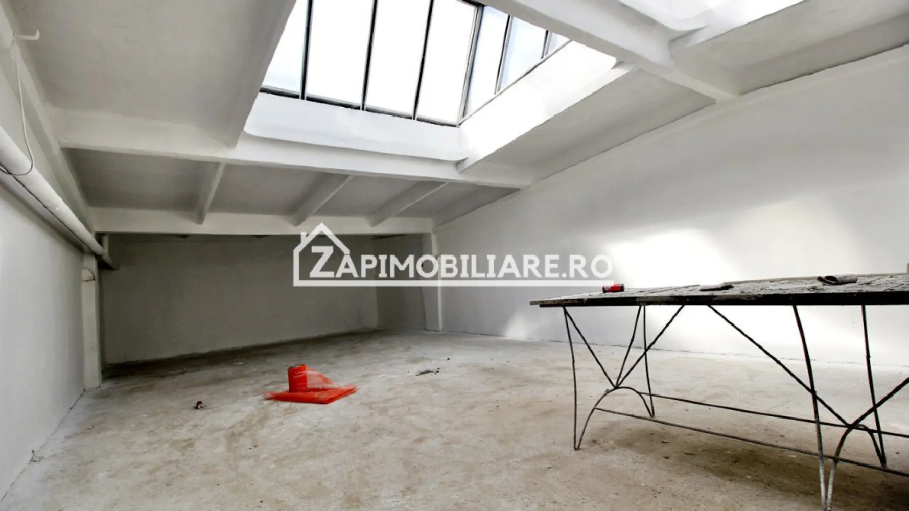 Hale de 1000mp.650mp.360mp.cu pod rulant birouri 200-80-50mp