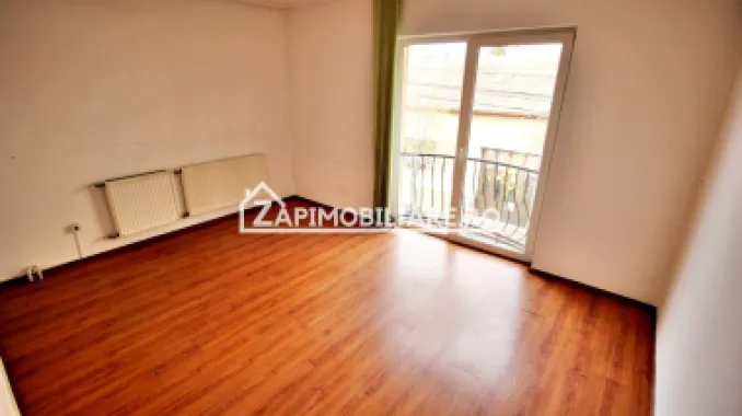 Casă / Spatiu birouri 10 camere , 222 mp utili,zona Central