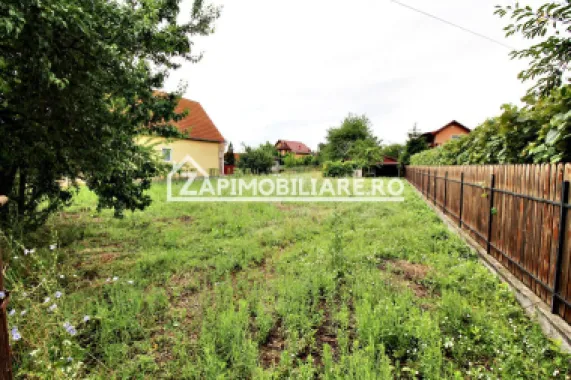 Teren intravilan 17 ARI - Asfalt - Toate Utilitatile - Santana de Mures