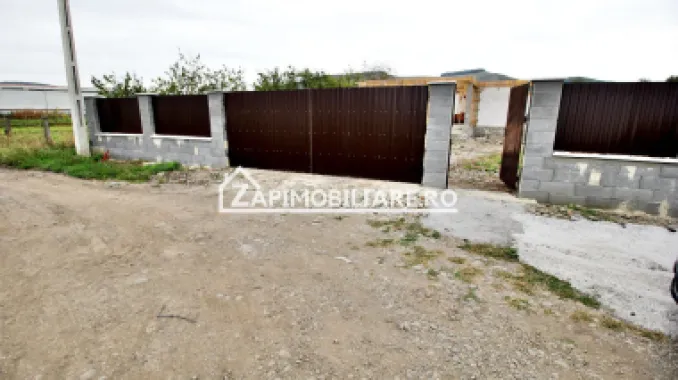 Casa 5 camere pe 1 nivel cu garaj si gard 176mp,1400mp teren
