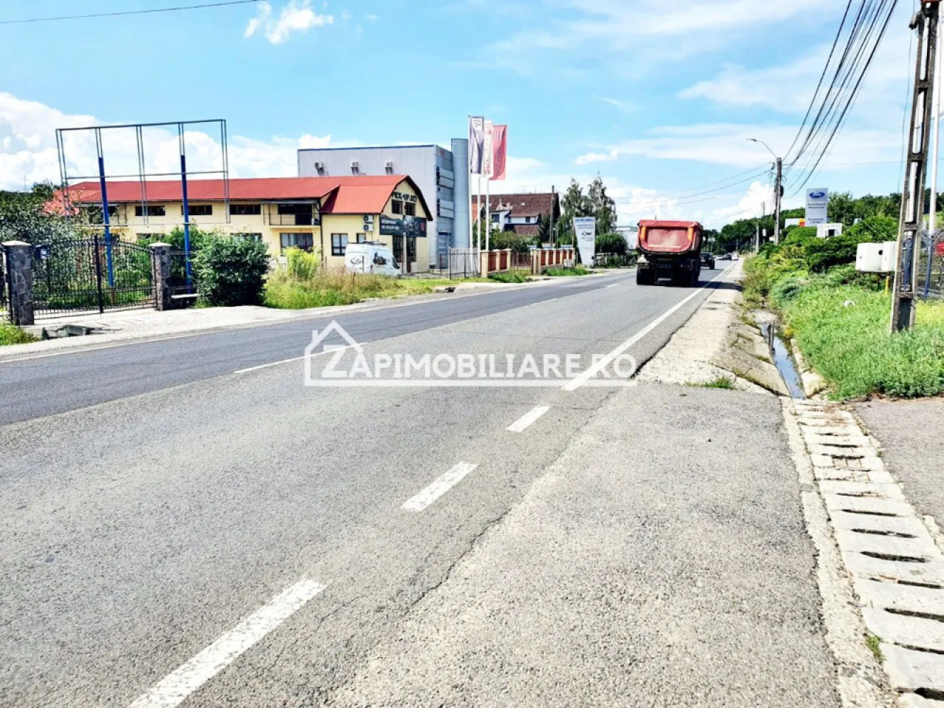 Teren intravilan 3.000 mp.cu deschidere de 40 m la E60 - De vănzare 3.000 mp.teren intravilan in Corunca cu utilitati langă teren cu deschidere de 40 m la E 60
Contact 0774048706 Bogdan
Terenul de 3.000 mp.se vinde la prețul de 150.000 Euro 50 euro mp.negociabil Comisionul este ZERO!
Contact 0774048706 Bogdan
Dacă vă place această ofertă - sau pentru alte informații sunați la numărul de contact din anunț! 0774048706 Bogdan
Compania Zap Imobiliare vă pune la dispoziție toate informațiile, actele și documentele necesare alături de asistență și consiliere permanentă până la finalizarea achiziției imobiliare.