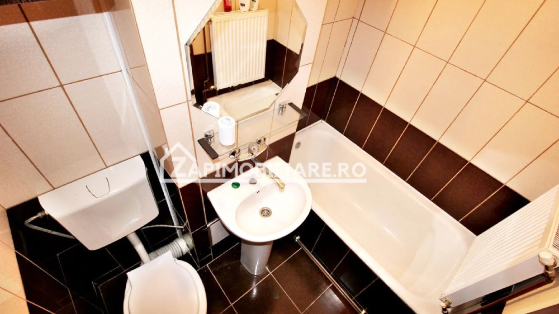 Apartament 1 cam.zoza Spital,strada Faget, 0%comision - Contact 0774048706 Bogdan
De închiriat sau de vânzare apartament 1 cameră decomandat confort 1, situat în cartierul 7 Noembrie , 5 minute de Spitalul Județean,suprafață utilă de 30 mp, situat la etajul 1 din 5 oferit de Zap Imobiliare.0%comision 
Detalii: 
Locuința se vinde mobilată și utilată la prețul de 99.000 euro
Posibilitate preluare chiriași 
- bloc reabilitat termic, ap. este pe mijloc,poziție Sud
- 1 dormitor, 1 bucătărie, 1 baie, 1 balcon închis, 1 hol, 1 cămară
- centrală termică, calorifere, geamuri termopan, ușă metalică.
- mașină de spălat rufe, frigider, aragaz.
- Complet mobilat și utilat, recent zugrăvit
Proprietatea se află într-o zonă cu un confort deosebit, datorită amplasării în imediata apropiere a tot ceea ce înseamnă viață modernă, și anume: mijloace de transport în comun, magazine, unități de învățământ de toate gradele, piață, parc, bănci, farmacii, s.a
Contact 0774048706 Bogdan
Acest anunț nu corespunde cerințelor tale? Sună la numărul afișat în anunț și unul dintre agenții noștri te va ajuta cu alte oferte personalizate în funcție de cerințele tale.