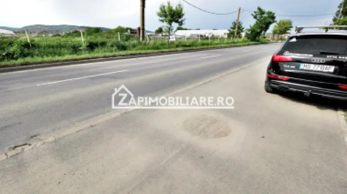 Teren 30.000 mp.cu deschidere la strada Libertătii