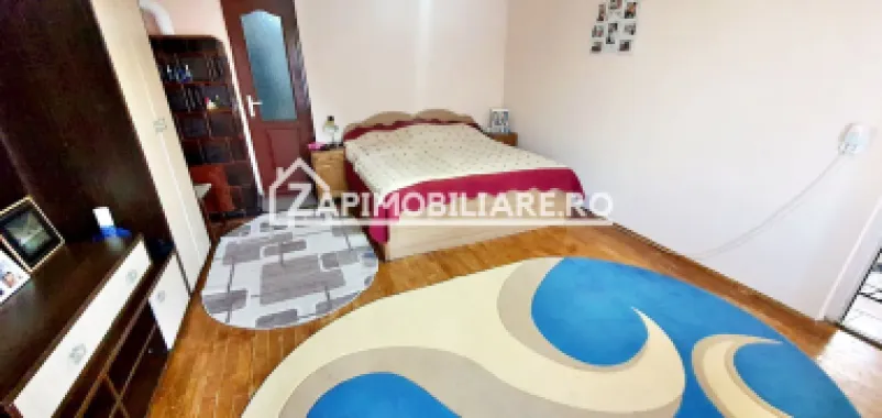 Casa singur in curte - Mureseni