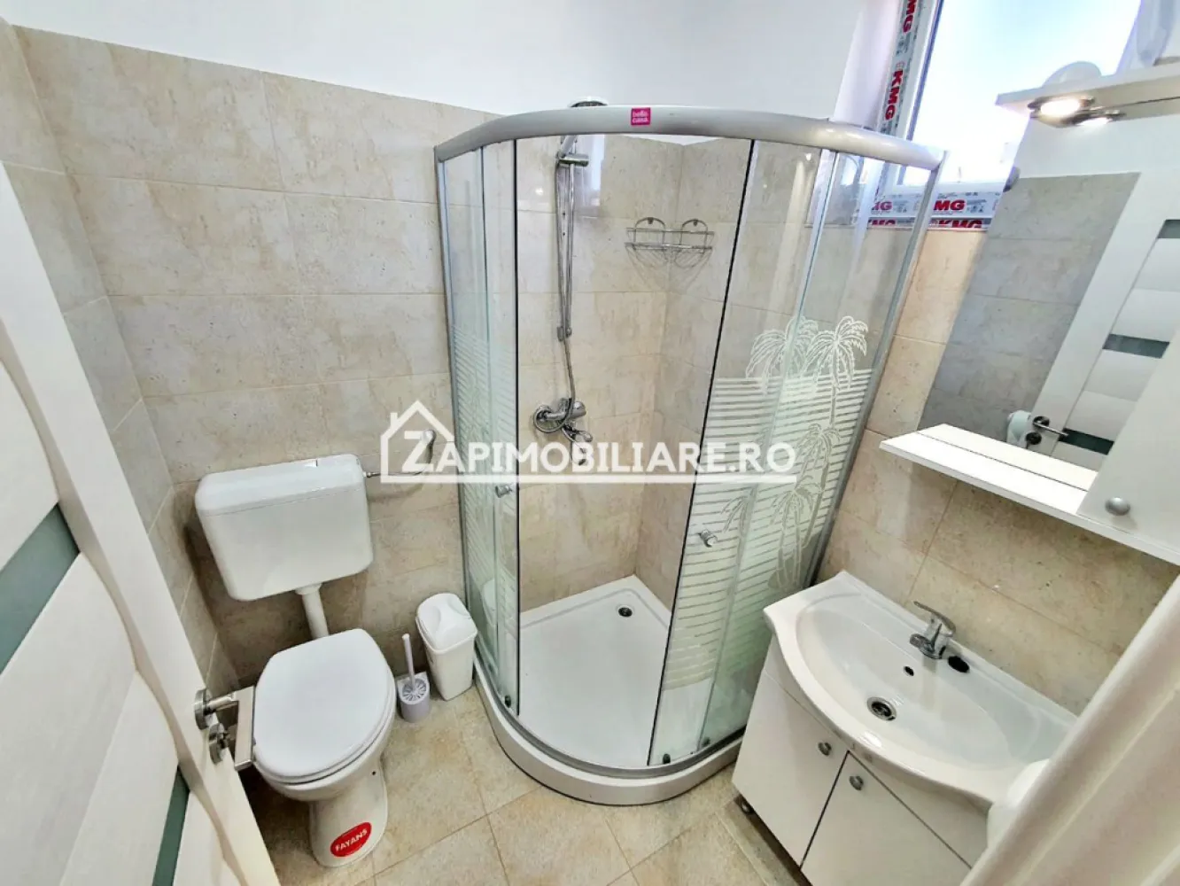Cazare Muncitori,4 camere,2 băi,100 mp, 4 locuri de parcare