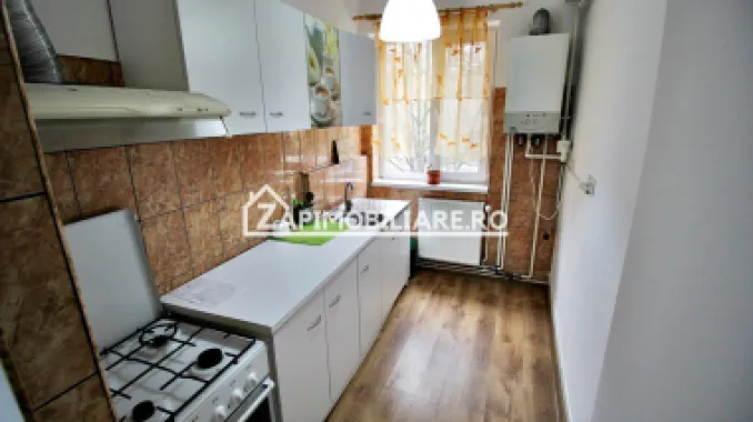 Apartament 2 camere, 1 pivniță, 55 mp,et 1,aproape de Centru