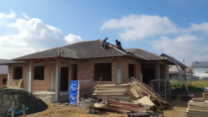 Casă la cheie pe 1 nivel 4cam. 2 bai,1 dresing 650 mp. teren