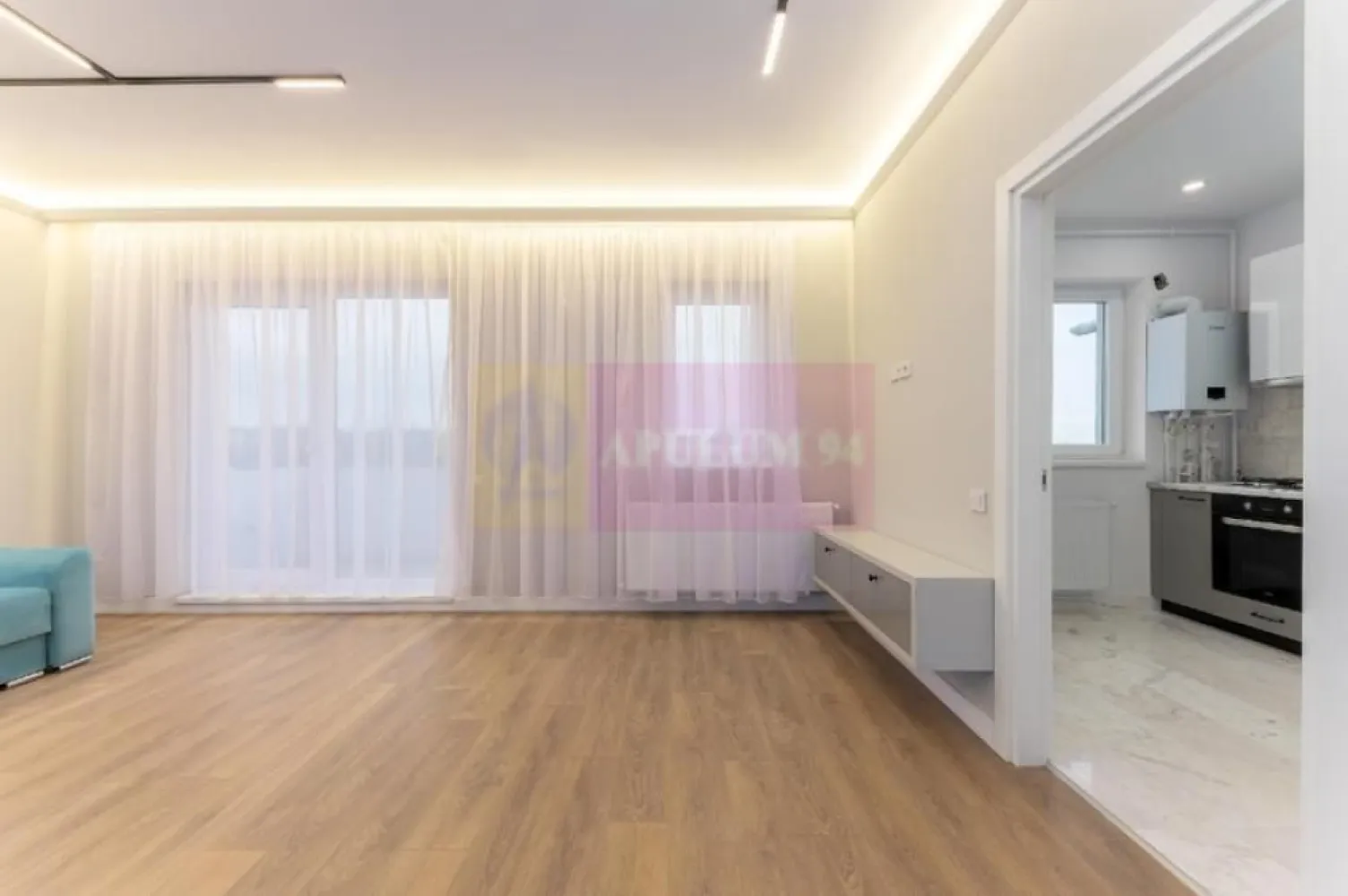 GARSONIERA/Finisaje premium/ Bloc nou - Agentia Imobiliara Apulum 94 ,
vă ofera spre vânzare o garsoniera finisata premium, situata într-un imobil modern cu regim de înălțime P+6E+7 retras.
Garsoniera este poziționata la etajul 5 din 7, are vedere spre Sud, beneficiază de lumină naturală echilibrată și se predă la cheie, cu predare imediată, fiind ideala atât pentru locuire, cât și pentru investiție.
✨Finisaje și dotări:
🔑Ușă de intrare Megadoor, lățime 100 cm – siguranță și design premium.
🚪Uși interioare PINUM, finisaj modern.
🪟Tâmplărie exterioară Salamander – 5 camere, izolație termică și fonică superioară
🚰🛁Bucătărie și baie placate cu marmură, echipate cu spoturi de iluminat încastrate
🚿Obiecte sanitare KOLO
🚿Baterii GROHE
🪵Parchet EGGER, 8 mm, trafic intens, durabil și elegant
🔥Centrală termică proprie pe gaz IMMERGAS
Utilități:
Apartamentul este conectat la toți furnizorii de utilități:
Statie STB, in fata complexului