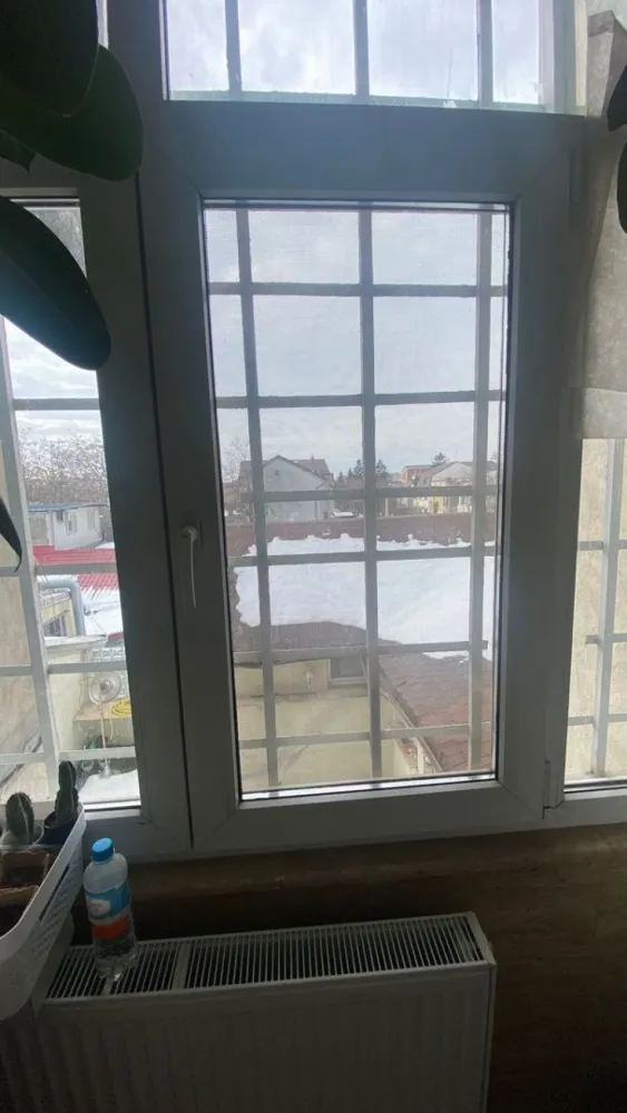 Piata Domenii - Ion Mihalache apartament 3 camere de vanzare - K Imobiliare va propune spre vanzare un apartament generos de 3 camere situat in fata Pietii Domenii. Apartamentul are suprafata de 78 mp. utili si o boxa la subsolul imobilului. incalzirea se face cu centrala termica pe gaz. Imobil construit in perioada interbelica si fara expertizare risc seismic. Acte in perfecta ordine. Pret negociabil. Comision agentie 2%.
