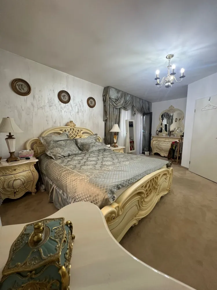 EXCLUSIVITATE – Vila eleganta, complet mobilata, aproape de Parcul Sub Arini – 793.000 euro
