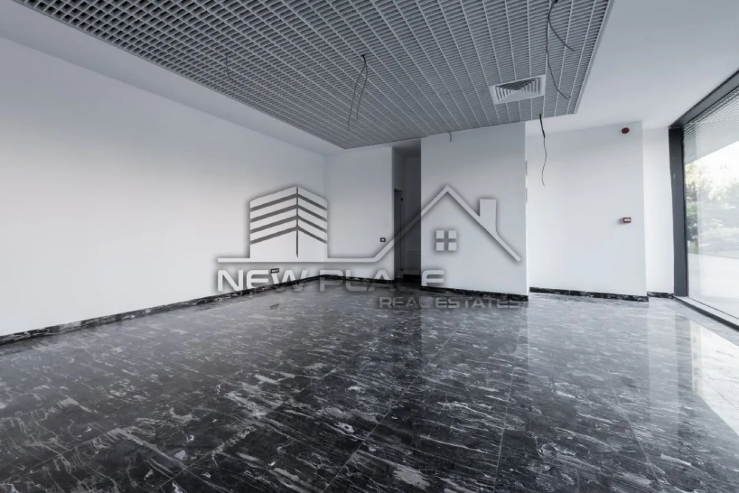 Cortina Residence | Spatiu comercial/birou [+21% TVA] LUX - New Place Real Estate Company va propune spre inchiriere un spatiu comercial situat intr-un complex rezidential din zona Herastrau.

Inchiriere spatiu comercial cu o suprafata de 30 mp format dintr o incapere open space si o baie, intr-un complex rezidential nou in Herastrau - Cortina Residence, situat la Parter cu vedere pe curtea interioara.

Spatiile comerciale ale intregului ansamblu beneficiaza de finisaje de calitate superioara de lux.

Cortina Residence este un ansamblu rezidential localizat in zona de Nord a Bucurestiului, in sectorul 1, ce beneficiaza de proximitatea Parcului Herastrau dar si de accesul facil catre Soseaua Bucuresti Ploiesti/Centura/Aeroportul Otopeni sau catre centrul orasului facand legatura cu Strada Nicolae G. Caramfil, Strada Barbu Vacarescu, Calea Floreasca sau Bulevardul Aviatorilor.

Pentru mai multe detalii sau oferte similare, nu ezitati sa ne contactati.

Aceasta oferta apartine New Place Real Estate Company.