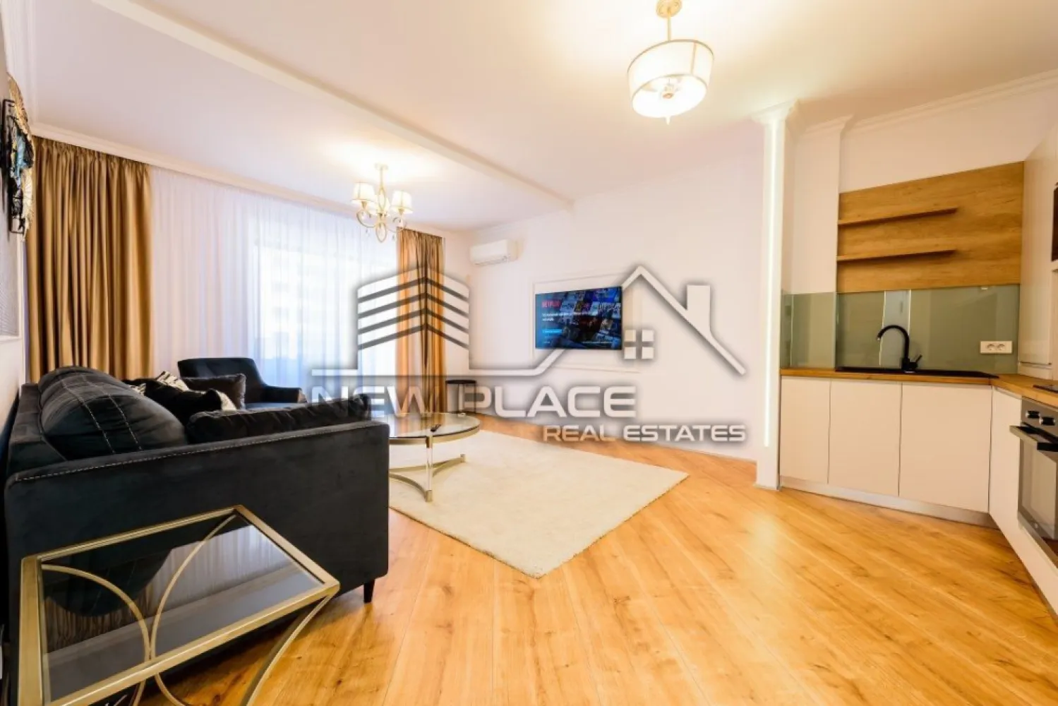 4City North | Terasa de 13 mp | Vedere spre parc | Apartament exclusivist | LUX - New Place Real Estate Company va propune spre inchiriere un apartament situat intr-un ansamblu rezidential nou - 4City North, cu o arhitectura moderna si eleganta, cu spatii verzi si gradini private - o curte interioara splendida, extrem de generoasa si sigura, loc de joaca si de plimbare, cu finisaje de top si o calitate excelenta a constructiei.

Apartamentul este situat la Etajul 2, are o suprafata construita de 107 mp si o suprafata utila totala de 88 mp, fiind compus din: living, 2 dormitoare (dintre care unul este matrimonial, cu baie si dressing propriu), bucatarie (compet mobilata si utilata), 2 bai, hol si o terasa de 13 mp.

Apartamentul include si un loc de parcare disponibil in parcarea supraterana a Ansamblului.

Ansamblul 4City North va propune o evadare din aglomeratia Bucurestiului intr-un loc in care confortul si siguranta se disting, in armonie cu vibratia nebuna a capitalei.

Finisajele si dotarile sunt de cea mai buna calitate si anume:
- Centrala termica proprie;
- Unitate aer conditionat;
- Parchet laminat (grosime 8 mm) in living si dormitoare;
- Gresie si faianta premium in bai, bucatarii si holuri;
- Obiecte sanitare premium;
- Tamplarie exterioara termopan PVC;
- Lifturi silentioase premium;
- Interfon;
- Contoare individuale pentru utilitati.

Ansamblul 4City North dispune de o localizare excelenta, fiind situat in Nordul Bucurestiului - Pipera, la cativa pasi de Lacul Saulei, in inima cartierului de business, intr-o zona linistita si sigura, cu acces direct la mall, benzinarii, gym, restaurant, scoli si gradinite.

Pentru mai multe detalii sau oferte similare, nu ezitati sa ne contactati.

Aceasta oferta apartine New Place Real Estate Company.