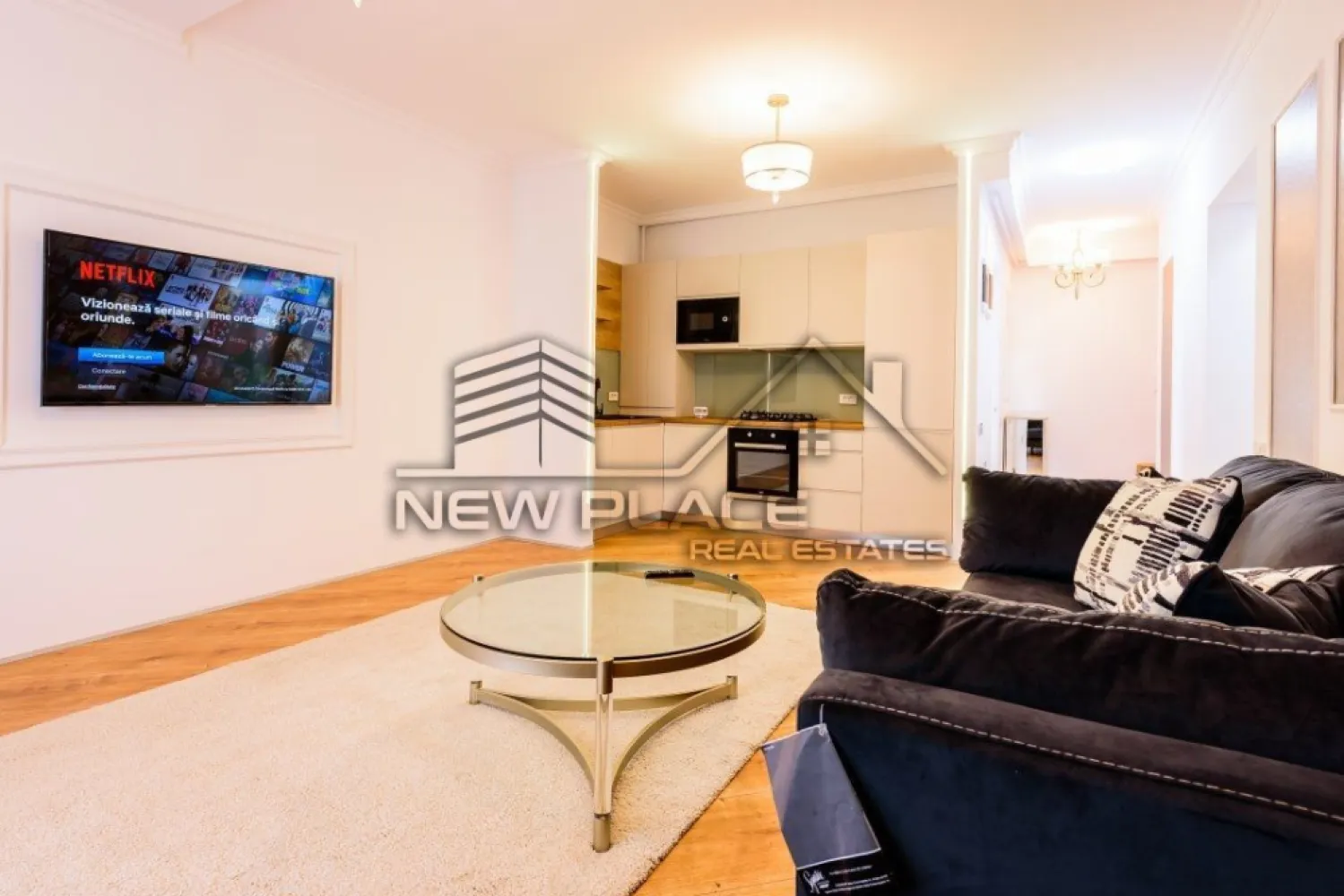 4City North | Terasa de 13 mp | Vedere spre parc | Apartament exclusivist | LUX - New Place Real Estate Company va propune spre inchiriere un apartament situat intr-un ansamblu rezidential nou - 4City North, cu o arhitectura moderna si eleganta, cu spatii verzi si gradini private - o curte interioara splendida, extrem de generoasa si sigura, loc de joaca si de plimbare, cu finisaje de top si o calitate excelenta a constructiei.

Apartamentul este situat la Etajul 2, are o suprafata construita de 107 mp si o suprafata utila totala de 88 mp, fiind compus din: living, 2 dormitoare (dintre care unul este matrimonial, cu baie si dressing propriu), bucatarie (compet mobilata si utilata), 2 bai, hol si o terasa de 13 mp.

Apartamentul include si un loc de parcare disponibil in parcarea supraterana a Ansamblului.

Ansamblul 4City North va propune o evadare din aglomeratia Bucurestiului intr-un loc in care confortul si siguranta se disting, in armonie cu vibratia nebuna a capitalei.

Finisajele si dotarile sunt de cea mai buna calitate si anume:
- Centrala termica proprie;
- Unitate aer conditionat;
- Parchet laminat (grosime 8 mm) in living si dormitoare;
- Gresie si faianta premium in bai, bucatarii si holuri;
- Obiecte sanitare premium;
- Tamplarie exterioara termopan PVC;
- Lifturi silentioase premium;
- Interfon;
- Contoare individuale pentru utilitati.

Ansamblul 4City North dispune de o localizare excelenta, fiind situat in Nordul Bucurestiului - Pipera, la cativa pasi de Lacul Saulei, in inima cartierului de business, intr-o zona linistita si sigura, cu acces direct la mall, benzinarii, gym, restaurant, scoli si gradinite.

Pentru mai multe detalii sau oferte similare, nu ezitati sa ne contactati.

Aceasta oferta apartine New Place Real Estate Company.