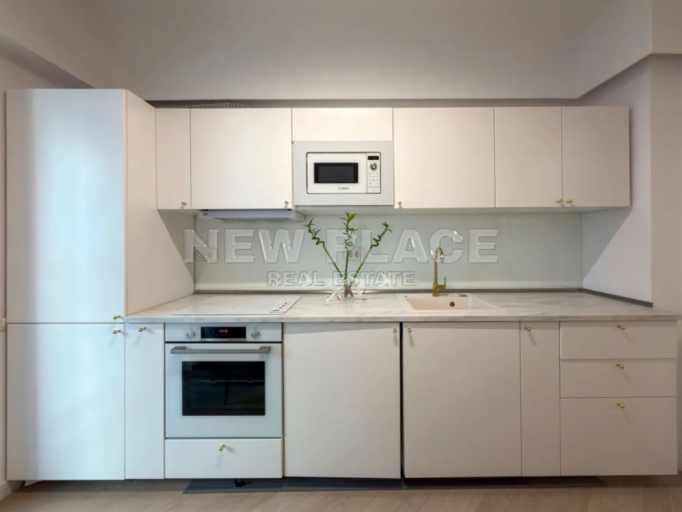 [VIDEO] CORTINA NORTH | Bucatarie inchisa [+21% TVA] Terasa 30 mp