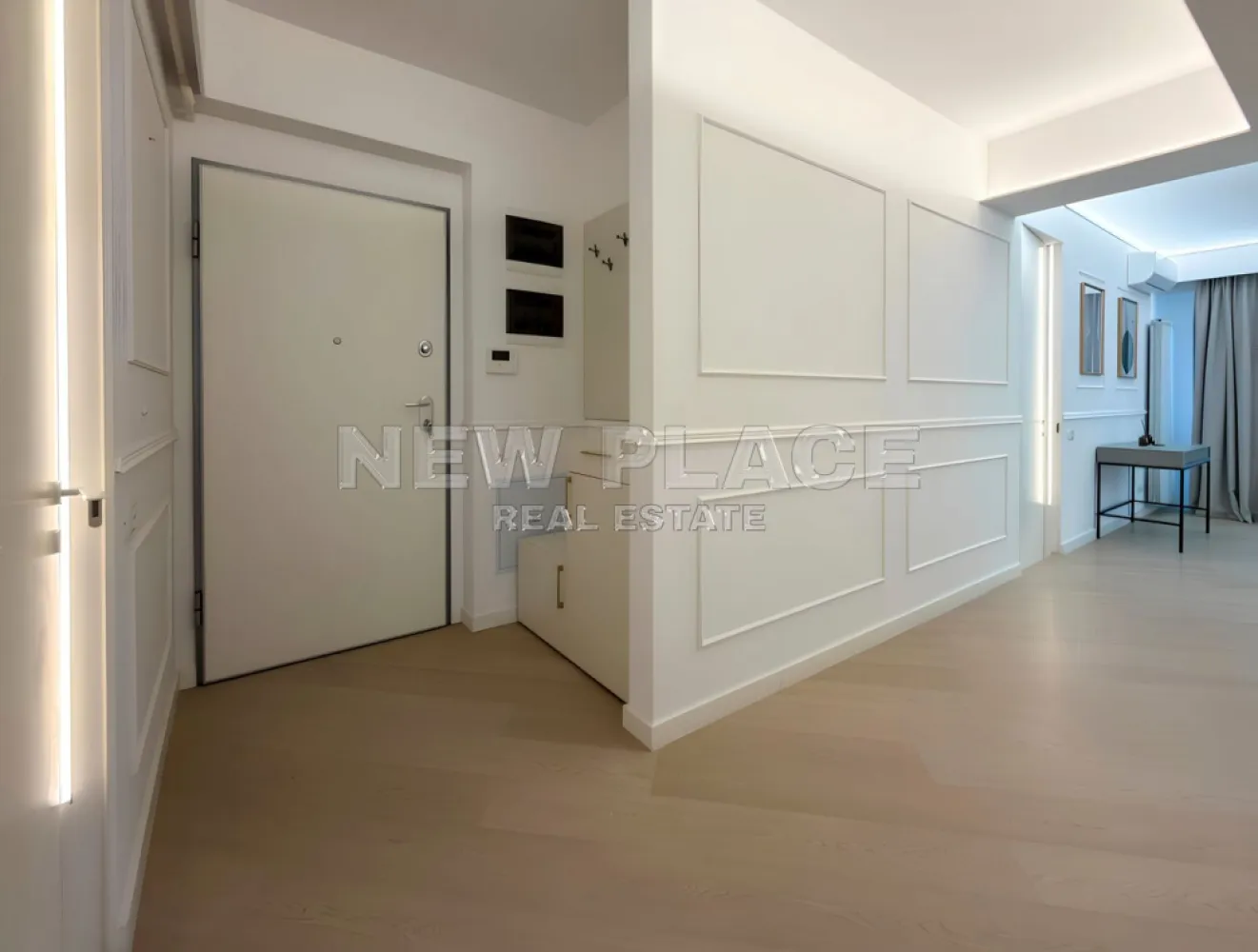 [VIDEO] CORTINA NORTH | Bucatarie inchisa [+21% TVA] Terasa 30 mp