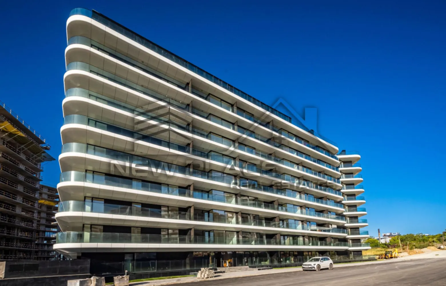 YachtKID | Terasa de 11,50 mp [+21% TVA] Bucatarie inchisa | LUX