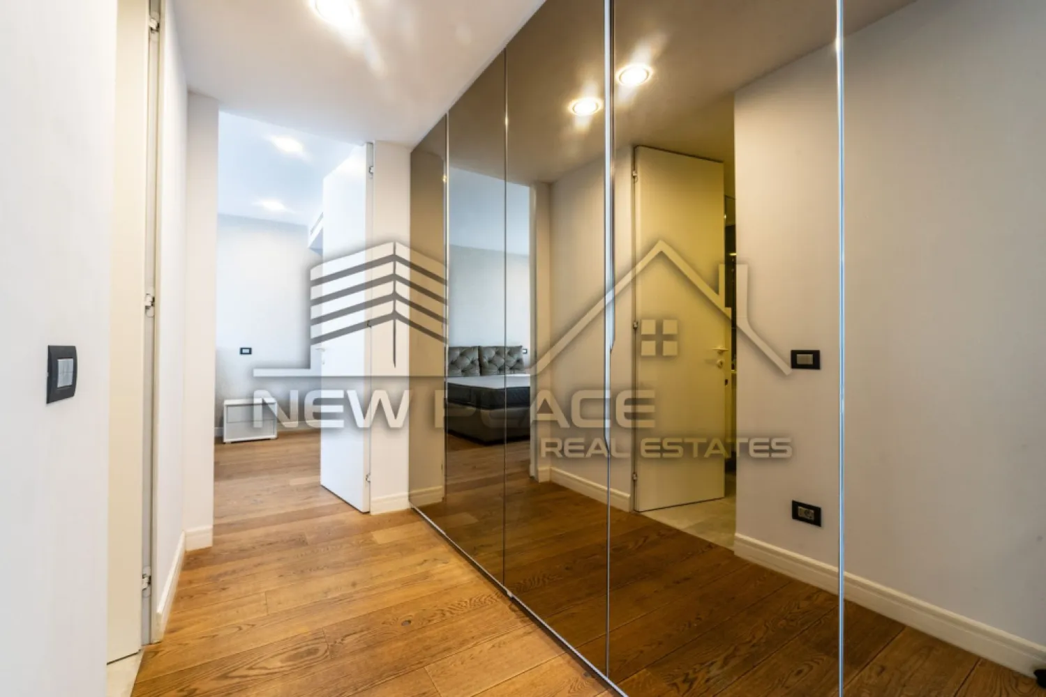 Cortina Residence | Exclusivitate [+21% TVA] Mobila Rovere | LUX
