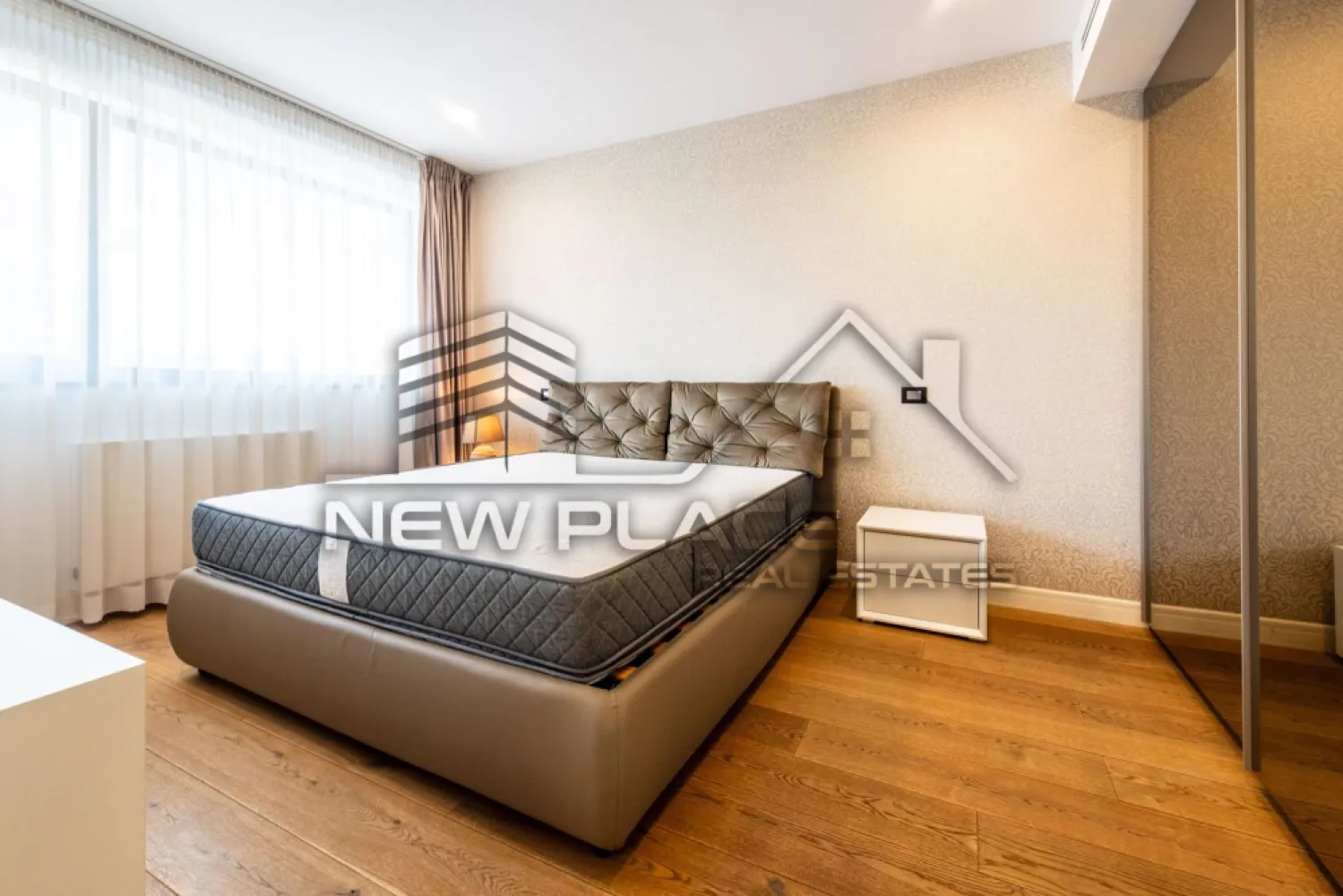 Cortina Residence | Exclusivitate [+21% TVA] Mobila Rovere | LUX