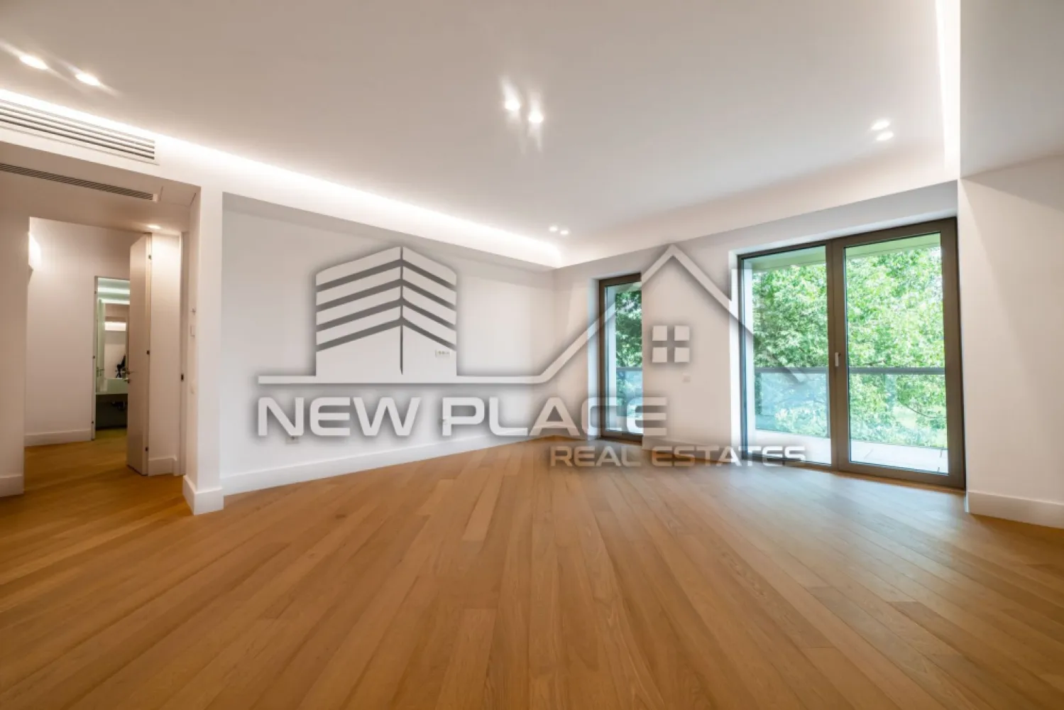 IANCU NICOLAE| Apt exclusivist [+21% TVA] Terasa 23.5 | Ultra Lux - New Place Real Estate Company va propune spre vanzare un apartament exclusivist situat intr un complex rezidential premium, localizat in zona de Nord a capitalei - Iancu Nicolae.

Apartamentul este situat la Etajul 2, are o suprafata construita de 122.10 mp si o suprafata utila totala de 103.10 mp, fiind compus din: living cu bucatarie si dining de 29.60 mp, dormitor matrimonial de 17.90 mp cu baie proprie de 3.70 mp, dormitor secundar de 13.50 mp, baie de serviciu de 6.20 mp, hol de 8.70 mp si o terasa de 23.50 mp.

Ansamblul rezidential din care face parte apartamentul propune un concept de locuire exclusivist caracterizat prin finisaje si dotari high-end adaptate trendurilor pietei imobiliare din marile capitale ale lumii.

Conceptul de modern living inseamna sa te bucuri cat mai mult de timpul tau liber. Iar acest lucru incepe acasa. Pentru aceasta viziune ansamblul ia in calcul fiecare parametru al unui stil de viata exclusivist, de la finisajele si dotarile high-end pana la locatie si arhitectura.

Finisaje și dotari
- Fatada ventilata cu placi ceramice Florim
- Tamplarie din aluminiu Schuco cu geam tripan
- Climatizare LG cu control individual a temperaturii
- Usi de acces cu sistem de siguranta
- Control acces cu sistem videointerfon
- Usi interioare tip Filomuro
- Parchet din lemn cu incalzire in pardoseala
- Placari ceramice Florim
- Obiecte sanitare Daniel Rubinetterie
- Incalzire centralizata cu contorizare individuala
- Parcare subterana pe 3 niveluri
- Gradini si spatii verzi

Pentru mai multe detalii sau oferte similare, nu ezitati sa ne contactati.

Aceasta oferta apartine New Place Real Estate Company.