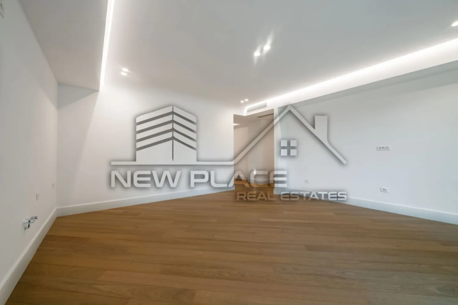 IANCU NICOLAE| Apt exclusivist [+21% TVA] Terasa 23.5 | Ultra Lux - New Place Real Estate Company va propune spre vanzare un apartament exclusivist situat intr un complex rezidential premium, localizat in zona de Nord a capitalei - Iancu Nicolae.

Apartamentul este situat la Etajul 2, are o suprafata construita de 122.10 mp si o suprafata utila totala de 103.10 mp, fiind compus din: living cu bucatarie si dining de 29.60 mp, dormitor matrimonial de 17.90 mp cu baie proprie de 3.70 mp, dormitor secundar de 13.50 mp, baie de serviciu de 6.20 mp, hol de 8.70 mp si o terasa de 23.50 mp.

Ansamblul rezidential din care face parte apartamentul propune un concept de locuire exclusivist caracterizat prin finisaje si dotari high-end adaptate trendurilor pietei imobiliare din marile capitale ale lumii.

Conceptul de modern living inseamna sa te bucuri cat mai mult de timpul tau liber. Iar acest lucru incepe acasa. Pentru aceasta viziune ansamblul ia in calcul fiecare parametru al unui stil de viata exclusivist, de la finisajele si dotarile high-end pana la locatie si arhitectura.

Finisaje și dotari
- Fatada ventilata cu placi ceramice Florim
- Tamplarie din aluminiu Schuco cu geam tripan
- Climatizare LG cu control individual a temperaturii
- Usi de acces cu sistem de siguranta
- Control acces cu sistem videointerfon
- Usi interioare tip Filomuro
- Parchet din lemn cu incalzire in pardoseala
- Placari ceramice Florim
- Obiecte sanitare Daniel Rubinetterie
- Incalzire centralizata cu contorizare individuala
- Parcare subterana pe 3 niveluri
- Gradini si spatii verzi

Pentru mai multe detalii sau oferte similare, nu ezitati sa ne contactati.

Aceasta oferta apartine New Place Real Estate Company.