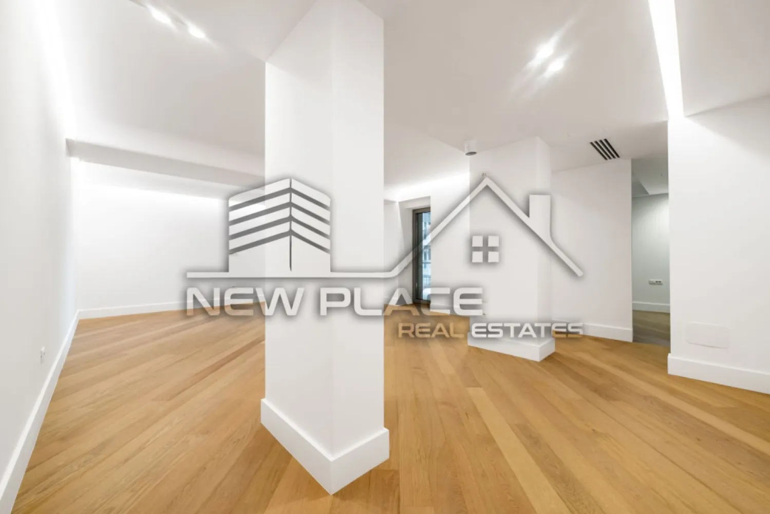 IANCU NICOLAE|Apt exclusivist [+21% TVA] Terasa 11.9 | 2 bai | Lux - New Place Real Estate Company va propune spre vanzare un apartament exclusivist situat intr un complex rezidential premium, localizat in zona de Nord a capitalei - Iancu Nicolae.

Apartamentul este situat la Etajul 2, are o suprafata construita de 96.90 mp si o suprafata utila totala de 83.40 mp, fiind compus din: living cu bucatarie si dining de 45.60 mp, dormitor de 12.10 mp, o baie de 4.80 mp, un grup sanitar de 3.10 mp, o zona de depozitare de 5.90 mp si un balcon de 11.90 mp.

Ansamblul rezidential din care face parte apartamentul propune un concept de locuire exclusivist caracterizat prin finisaje si dotari high-end adaptate trendurilor pietei imobiliare din marile capitale ale lumii.

Conceptul de modern living inseamna sa te bucuri cat mai mult de timpul tau liber. Iar acest lucru incepe acasa. Pentru aceasta viziune ansamblul ia in calcul fiecare parametru al unui stil de viata exclusivist, de la finisajele si dotarile high-end pana la locatie si arhitectura.

Finisaje și dotari
- Fatada ventilata cu placi ceramice Florim
- Tamplarie din aluminiu Schuco cu geam tripan
- Climatizare LG cu control individual a temperaturii
- Usi de acces cu sistem de siguranta
- Control acces cu sistem videointerfon
- Usi interioare tip Filomuro
- Parchet din lemn cu incalzire in pardoseala
- Placari ceramice Florim
- Obiecte sanitare Daniel Rubinetterie
- Incalzire centralizata cu contorizare individuala
- Parcare subterana pe 3 niveluri
- Gradini si spatii verzi

Pentru mai multe detalii sau oferte similare, nu ezitati sa ne contactati.

Aceasta oferta apartine New Place Real Estate Company.