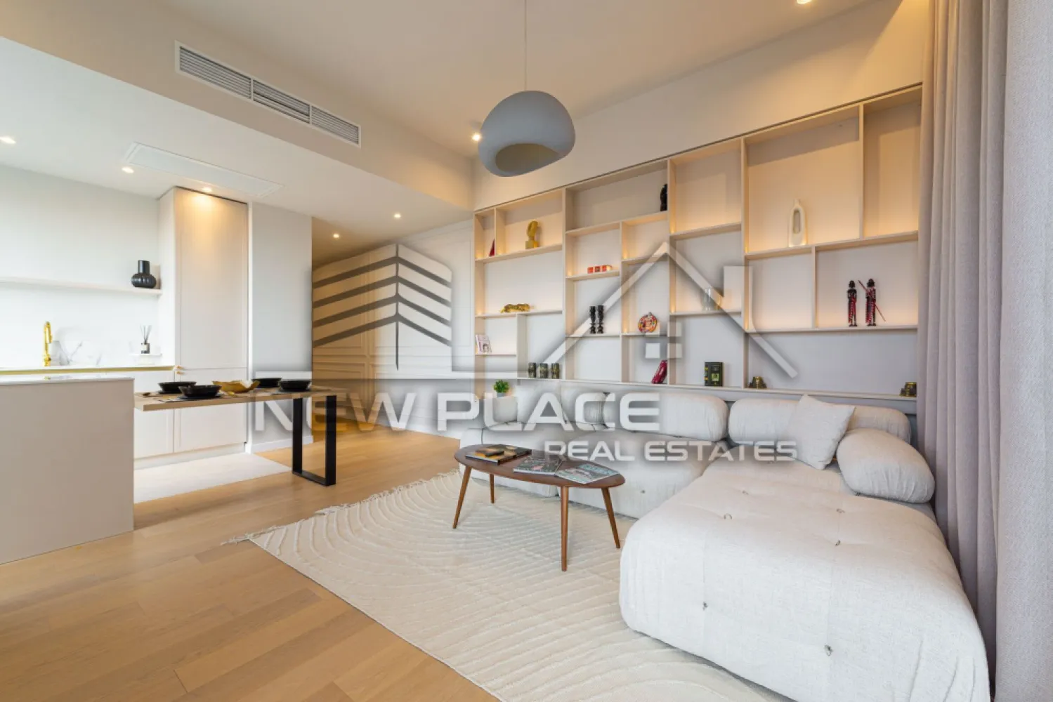 One Verdi Park | Apartament unicat [+21% TVA] View liber | Lux - New Place Real Estate Company va propune spre vanzare un apartament deosebit, situat intr-un imobil rezidential din zona Floreasca - One Verdi Park.

Apartamentul este situat la Etajul 9, are o suprafata utila totala de 87.00 mp si este compus din: living de 20.20 mp, bucatarie open space de 6.20 mp, un dormitor matrimonial de 16.00 mp, cu o baie proprie de 4.50 mp, un dormitor secundar de 12.00 mp, o baie de serviciu de 4.50 mp, un hol de 15,60 mp si balcon de 8.00 mp.

Separat se poate achizitiona si un loc de parcare disponibil in parcarea subterana a Ansamblului la pretul de 25,000 Eur + TVA.

Amplasat in partea de Nord a Bucurestiului, la doar cativa pasi distanta fata de parcul cu acelasi nume, One Verdi Park este format din doua dintre cele mai inalte turnuri rezidentiale din Bucuresti, ce au o vedere panoramica atat asupra Lacului Tei, cat si asupra Lacului Floreasca.

Atat apartamentul cat si spatiile comune ale intregului imobil beneficiaza de finisaje de calitate superioara de lux.

Pentru mai multe detalii, nu ezitati sa ne contactati.

Aceasta oferta apartine New Place Real Estate Company.
