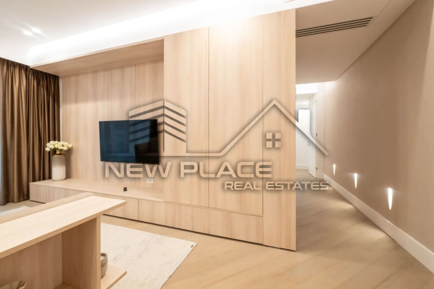 CORTINA 126 | Apt exclusivist [+21% TVA] Terasa 40 mp | ULTRA LUX - New Place Real Estate Company va propune spre vanzare un apartament exclusivist situat in Ansamblul residential CORTINA 126, un complex rezidential premium, localizat in zona de Nord a capitalei - Iancu Nicolae.

Apartamentul este situat la Etajul 5, are o suprafata utila totala de 106.00 mp, fiind compus din: living cu dinning si bucatarie open space de 27.70 mp - bucataria fiind complet utilata si mobilata, un dormitor matrimonial de 15.00 mp si o baie proprie de 4.00 mp, un dormitor secundar de 12.50 mp, baie de serviciu de 4.00 mp, hol de 4.10 mp si o terasa de 39.70 mp.

Apartamentul dispune de un loc de parcare situat la subteranul imobilului care se poate achizitiona separat la pretul de 25,000 Eur + TVA.

CORTINA 126 este un Ansamblu rezidential care propune un concept de locuire exclusivist caracterizat prin finisaje si dotari high-end adaptate trendurilor pietei imobiliare din marile capitale ale lumii.

Conceptul de modern living inseamna sa te bucuri cat mai mult de timpul tau liber. Iar acest lucru incepe acasa. Pentru aceasta viziune Ansamblul Cortina 126 ia in calcul fiecare parametru al unui stil de viata exclusivist, de la finisajele si dotarile high-end pana la locatie si arhitectura.

Finisaje și dotări
- Fatada ventilata cu placi ceramice Florim
- Tamplarie din aluminiu Schuco cu geam tripan
- Climatizare LG cu control individual a temperaturii
- Usi de acces cu sistem de siguranta
- Control acces cu sistem videointerfon
- Usi interioare tip Filomuro
- Parchet din lemn cu incalzire in pardoseala
- Placari ceramice Florim
- Obiecte sanitare Daniel Rubinetterie
- Incalzire centralizata cu contorizare individuala
- Parcare subterana pe 3 niveluri
- Gradini si spatii verzi

Pentru mai multe detalii sau oferte similare, nu ezitati sa ne contactati.

Aceasta oferta apartine New Place Real Estate Company.