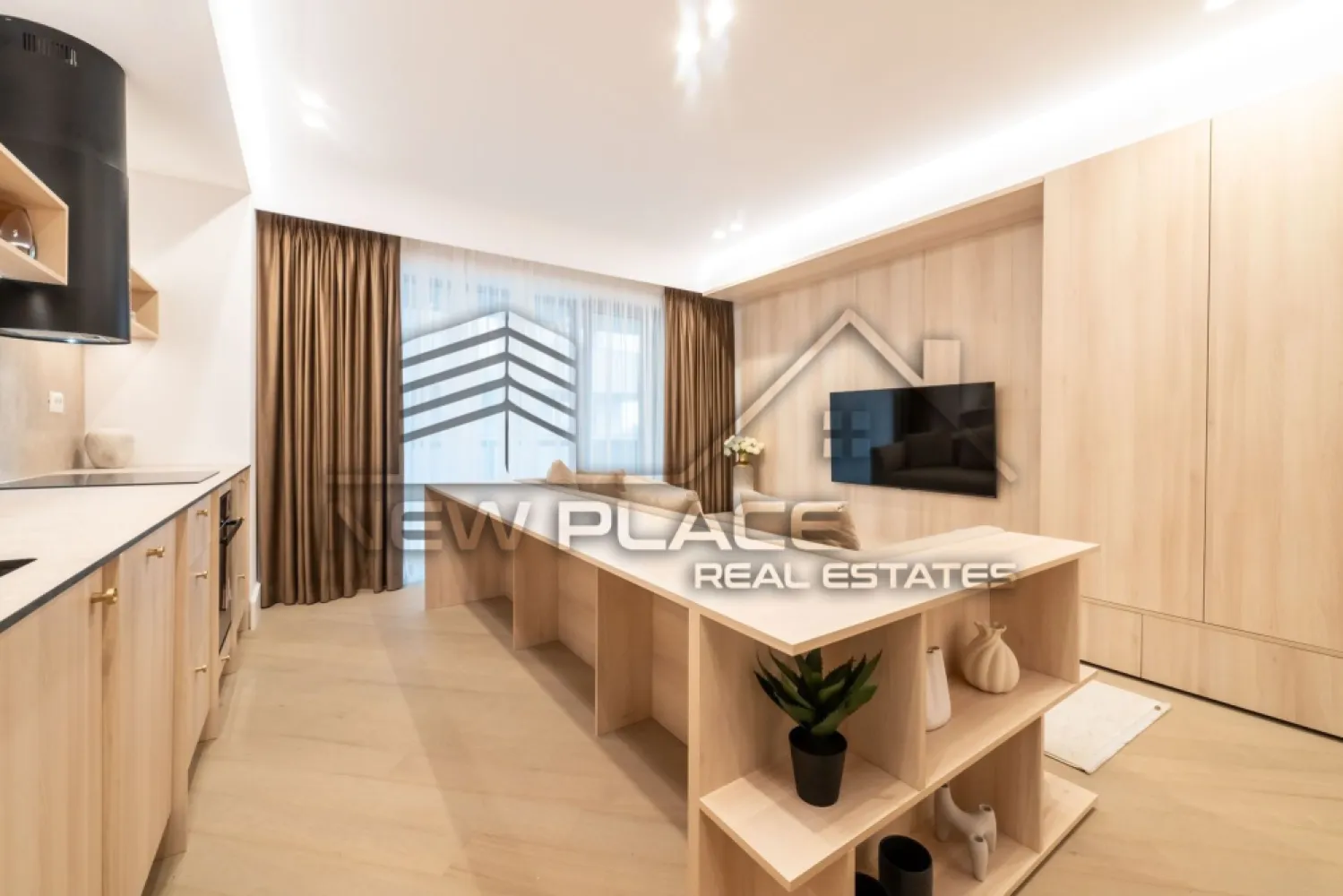 CORTINA 126 | Apt exclusivist [+21% TVA] Terasa 40 mp | ULTRA LUX - New Place Real Estate Company va propune spre vanzare un apartament exclusivist situat in Ansamblul residential CORTINA 126, un complex rezidential premium, localizat in zona de Nord a capitalei - Iancu Nicolae.

Apartamentul este situat la Etajul 5, are o suprafata utila totala de 106.00 mp, fiind compus din: living cu dinning si bucatarie open space de 27.70 mp - bucataria fiind complet utilata si mobilata, un dormitor matrimonial de 15.00 mp si o baie proprie de 4.00 mp, un dormitor secundar de 12.50 mp, baie de serviciu de 4.00 mp, hol de 4.10 mp si o terasa de 39.70 mp.

Apartamentul dispune de un loc de parcare situat la subteranul imobilului care se poate achizitiona separat la pretul de 25,000 Eur + TVA.

CORTINA 126 este un Ansamblu rezidential care propune un concept de locuire exclusivist caracterizat prin finisaje si dotari high-end adaptate trendurilor pietei imobiliare din marile capitale ale lumii.

Conceptul de modern living inseamna sa te bucuri cat mai mult de timpul tau liber. Iar acest lucru incepe acasa. Pentru aceasta viziune Ansamblul Cortina 126 ia in calcul fiecare parametru al unui stil de viata exclusivist, de la finisajele si dotarile high-end pana la locatie si arhitectura.

Finisaje și dotări
- Fatada ventilata cu placi ceramice Florim
- Tamplarie din aluminiu Schuco cu geam tripan
- Climatizare LG cu control individual a temperaturii
- Usi de acces cu sistem de siguranta
- Control acces cu sistem videointerfon
- Usi interioare tip Filomuro
- Parchet din lemn cu incalzire in pardoseala
- Placari ceramice Florim
- Obiecte sanitare Daniel Rubinetterie
- Incalzire centralizata cu contorizare individuala
- Parcare subterana pe 3 niveluri
- Gradini si spatii verzi

Pentru mai multe detalii sau oferte similare, nu ezitati sa ne contactati.

Aceasta oferta apartine New Place Real Estate Company.